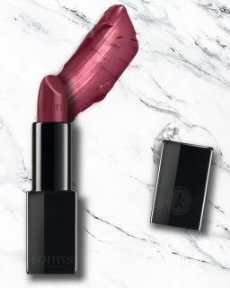 Rossetto rosso tenue Sothys | Effetto naturale, fragranza fruttata Rossetto rosso tenue Sothys | Effetto naturale, fragranza fruttata