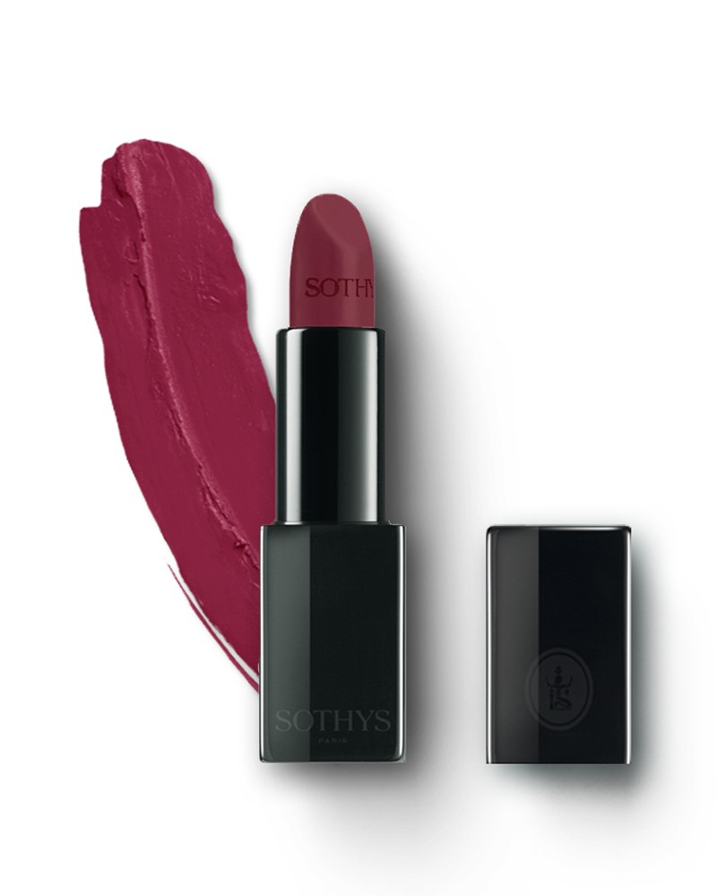 Rossetto rosso opaco Sothys per un trucco elegante e sofisticato Rossetto rosso opaco Sothys per un trucco elegante e sofisticato